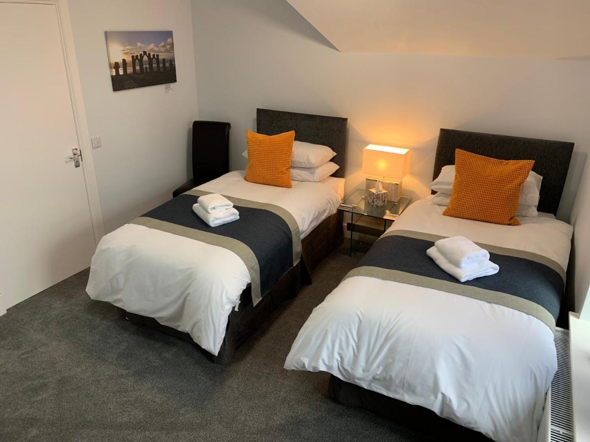 Muir Bank Hotel *
