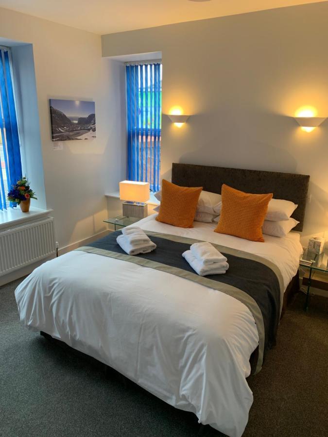 Hotel Muir Bank